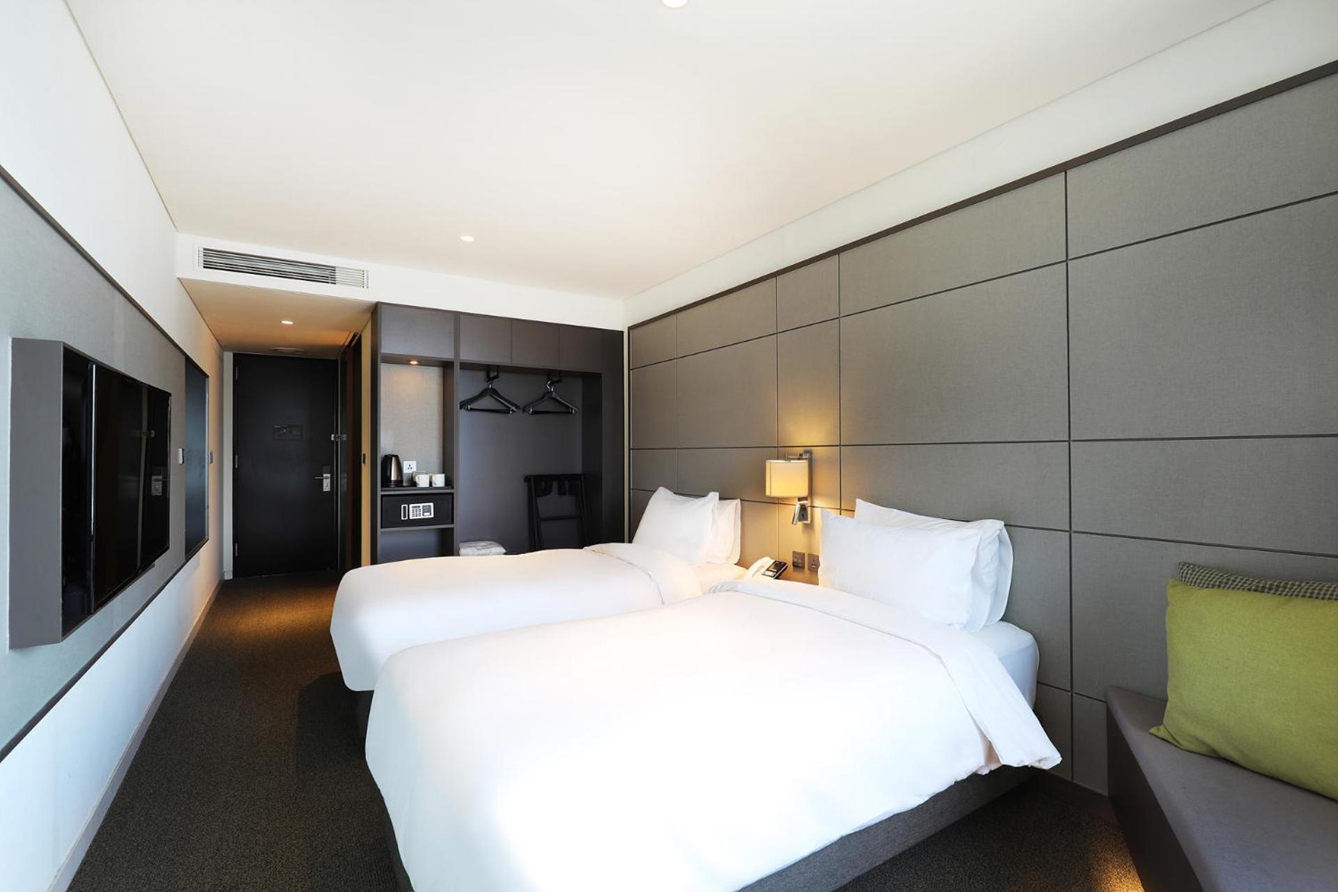 Marinabay Seoul Ara Hotel